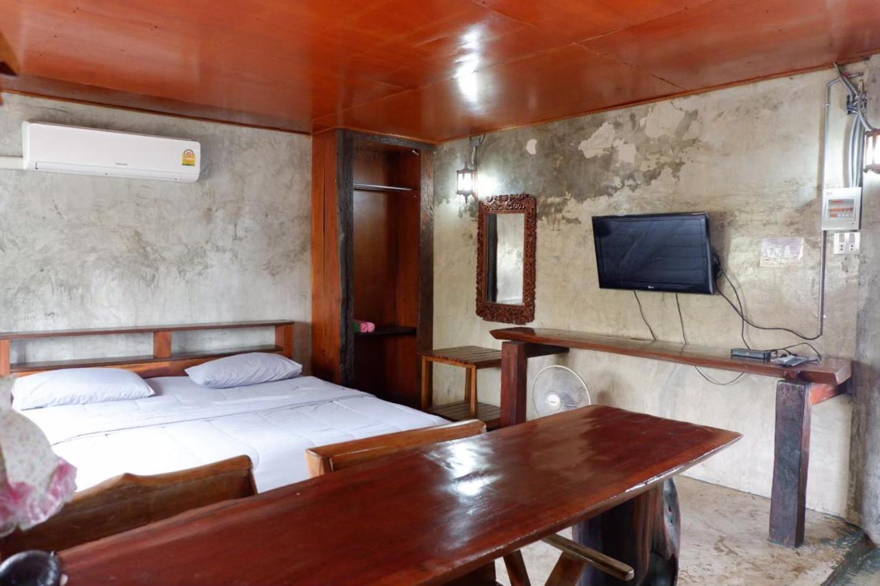 Chokchai Hotel Ban Huai Maenam Noi Exteriér fotografie