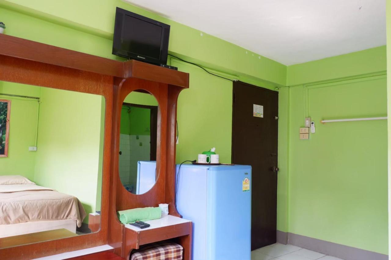 Chokchai Hotel Ban Huai Maenam Noi Exteriér fotografie