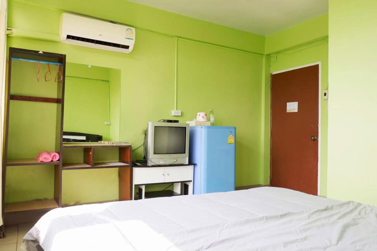 Chokchai Hotel Ban Huai Maenam Noi Exteriér fotografie